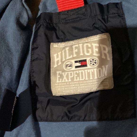Tommy Hilfiger expedition vest for 18-24 months down filling - Picture 3 of 5